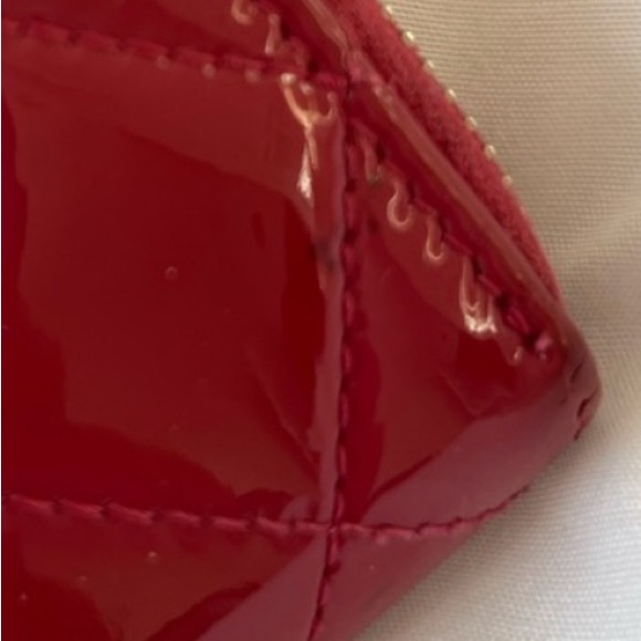 Authentic Chanel zippy wallet - Picture 8 of 13